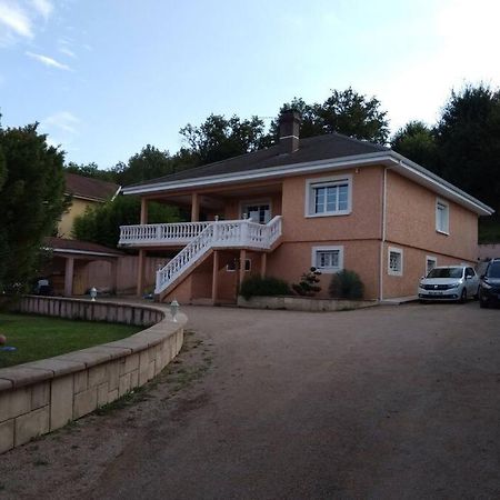 Comme A La Maison ! Chavanoz Exterior foto